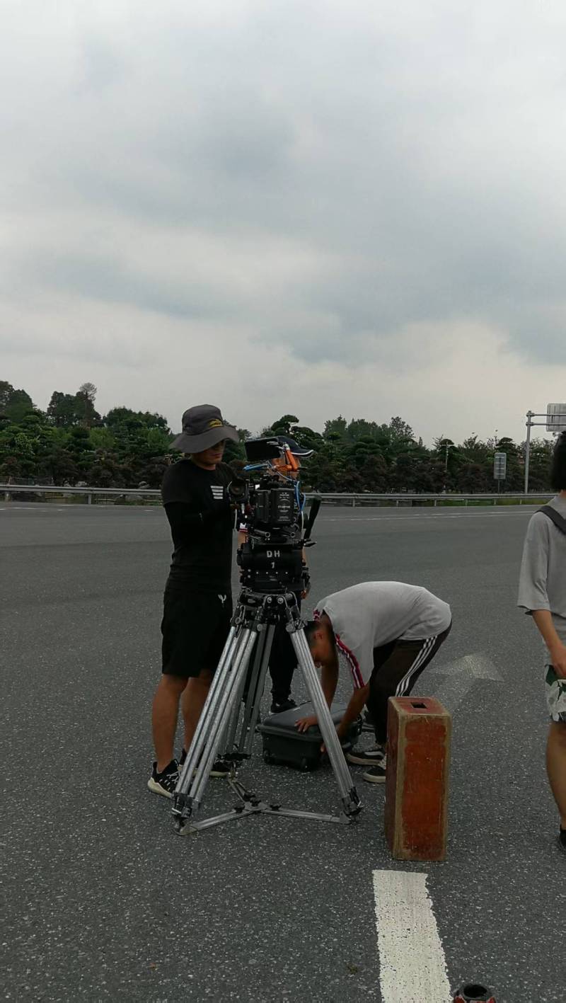 雅安TVC拍摄公司：唤醒集体记忆，构建跨代际沟通桥梁