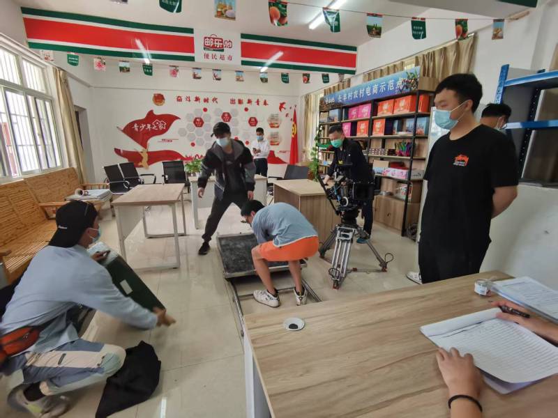 雅安广告片拍摄公司：极简主义践行者，少即是多的视觉哲学